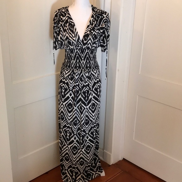 T-Bags Dresses & Skirts - T-Bags/Misa Maxi Dress